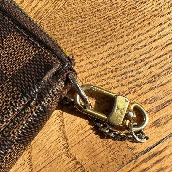 Louis Vuitton Damier Ebene Mini Pochette Accessoires Bag - Picture 3 of 8
